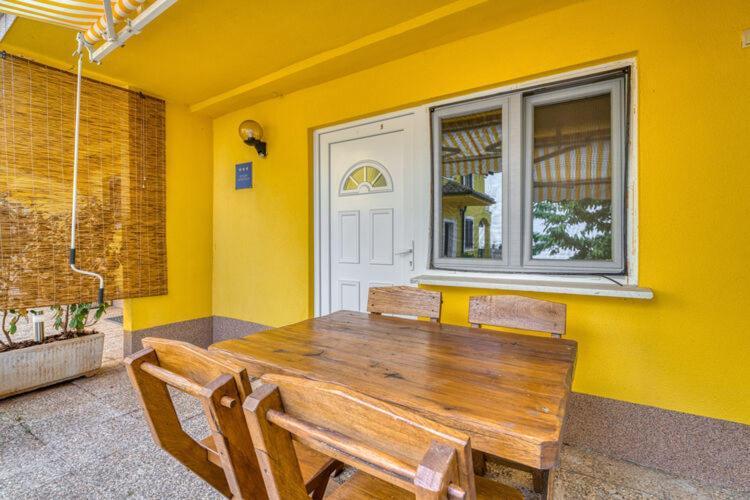 Apartments Nika With Swimming Pool And Beautiful Sea View Dobrec Bagian luar foto