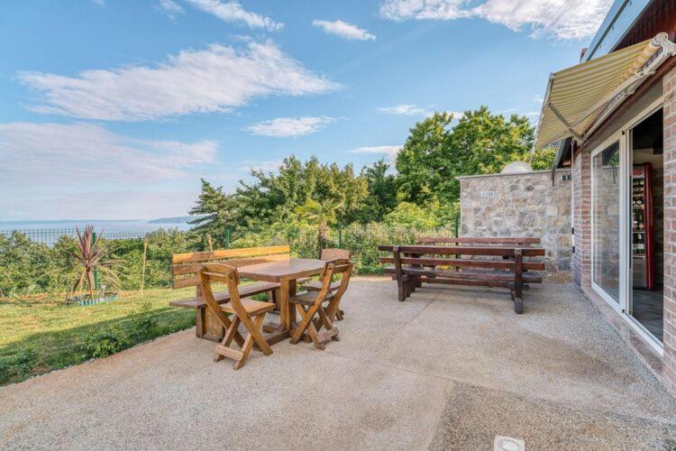 Apartments Nika With Swimming Pool And Beautiful Sea View Dobrec Bagian luar foto